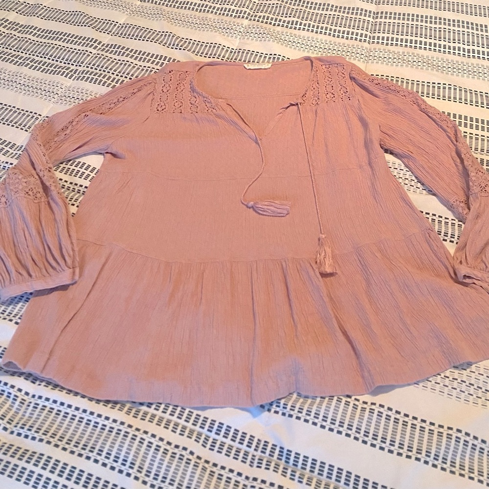On trend Lucky Brand, Dusty Pink top, Women’s L. Long sleeves with lace detail.
